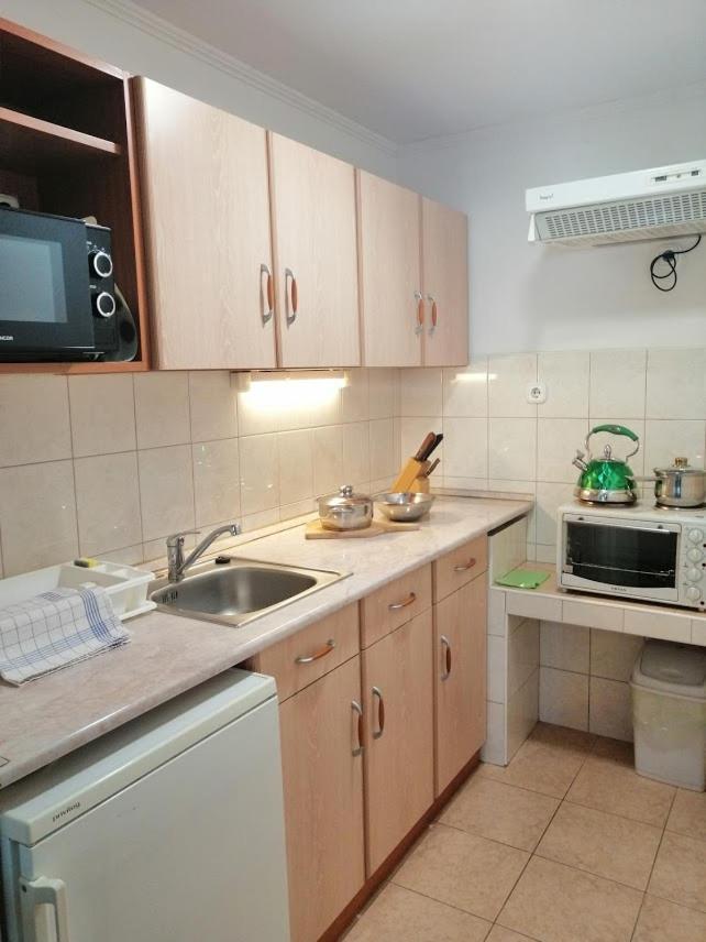 Hoforras Hotel Дьюла Екстер'єр фото