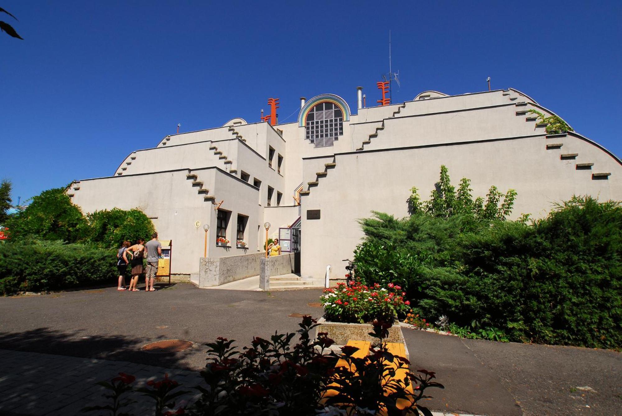 Hoforras Hotel Дьюла Екстер'єр фото